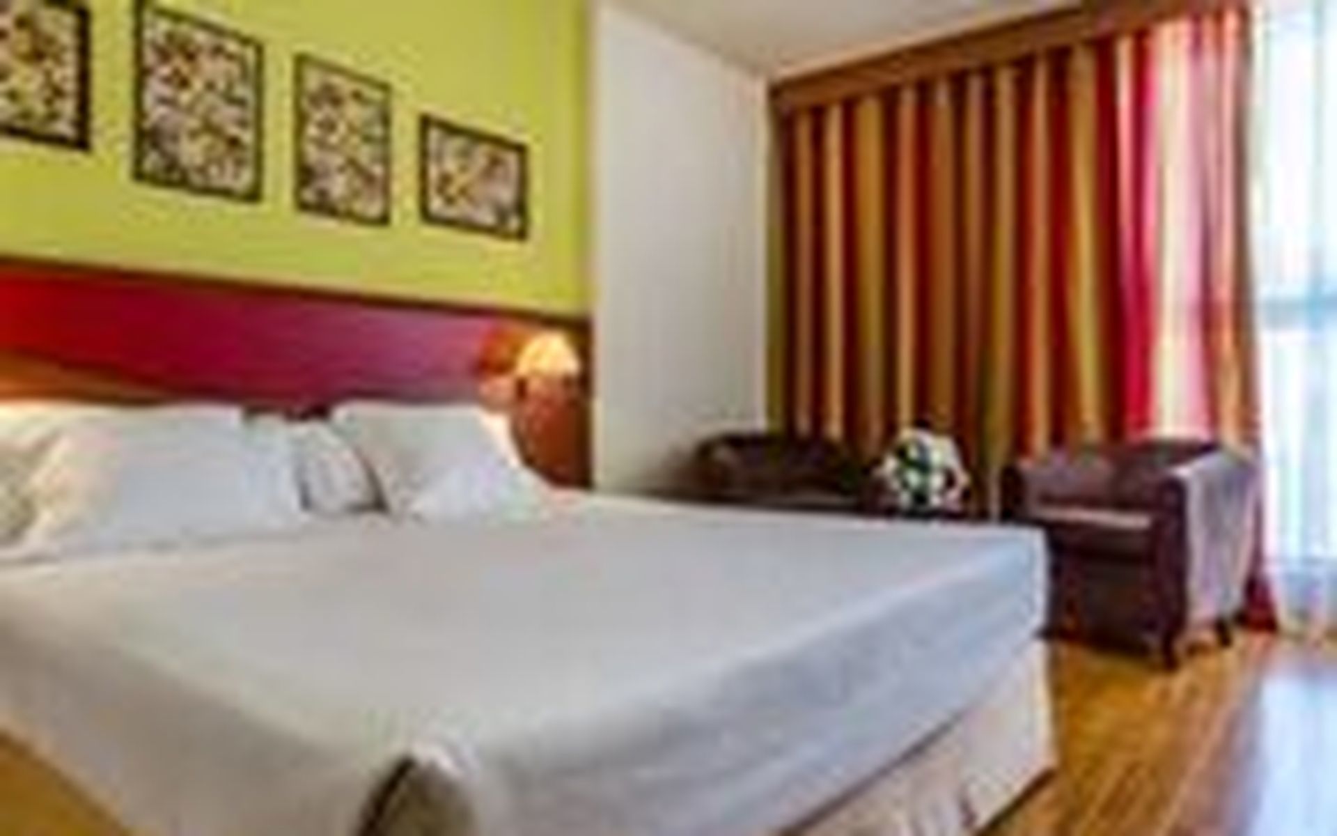 Alcala Plaza Hotel Alcala de Henares Exterior photo